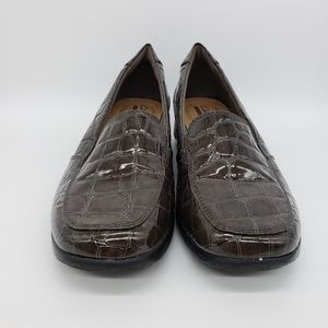 Clarks Collection Brown Croc Print Slip On Sz 8